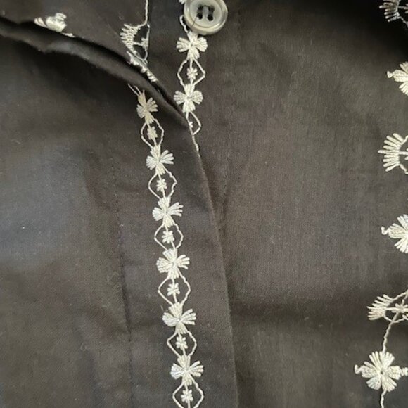 Bandolino Uptown GI Embroidered Button Shirt - Picture 8 of 8